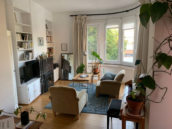 Appartement 1 chambre, lumineux, à 2 minutes du Parc Astrid, très bien desservi (tram, bus, métro)