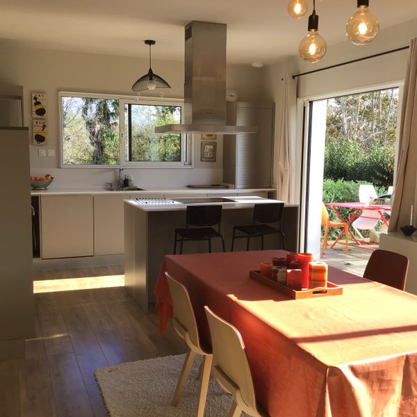 Maison lumineuse avec jardin, golf et plages à proximité, au calme près de Biarritz