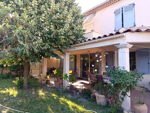La maison des cigales