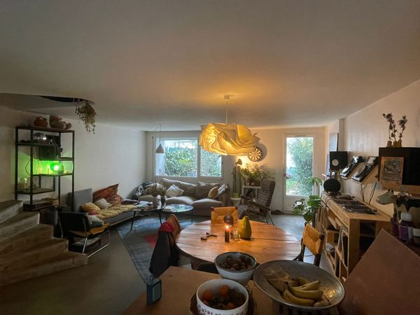 La chambre privée dans un pavillon à Pantin, grand salon partagé et petit jardin