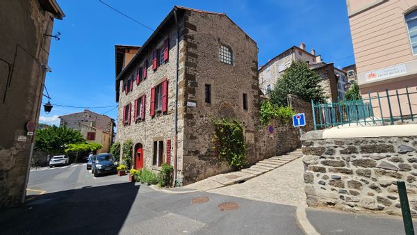 Maison en pierre centre historique
