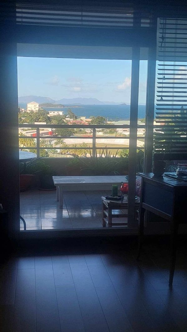 Appartement F2 avec pleine vue mer, au 4 ème et dernier étage, calme dans Nouméa