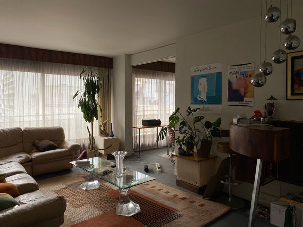 Appartement rétro des années 1970s, vue tour Eiffel
