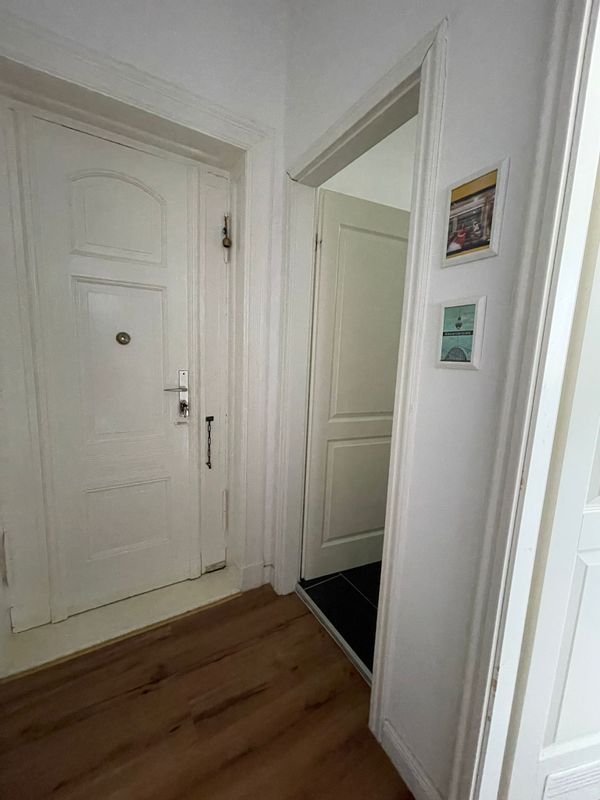 Big and luminous 1-bedroom apartment in Berlin-Neukölln
