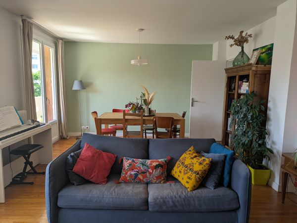 Appartement 70 m2 lumineux 2 chambres avec balcon proche Part DIeu