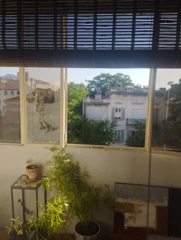 Appartement agréable proche métro, mer et massif des Calanques Non fumeur, animaux non acceptés