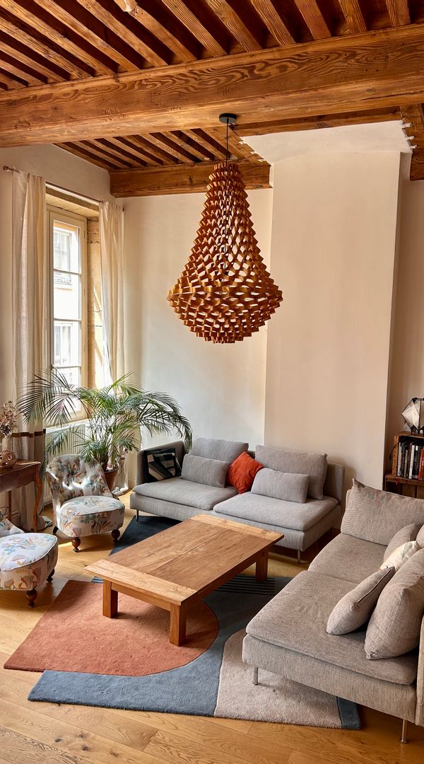 Grand appartement canut familial de Pénélope et Gaspard, au cœur des pentes de la Croix-Rousse.