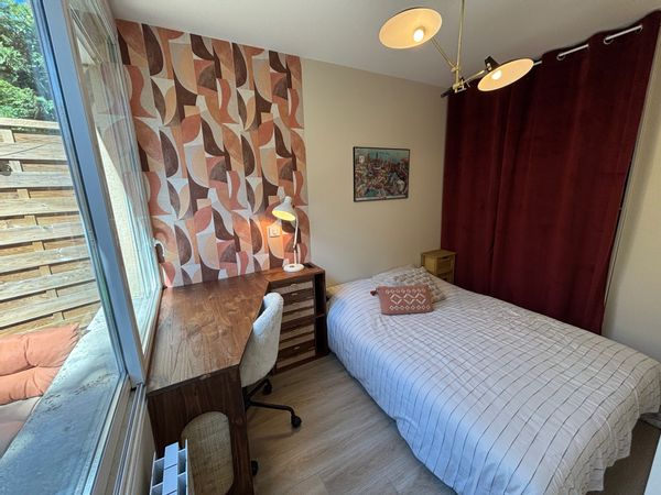 Chambre privée dans échoppe bordelaise