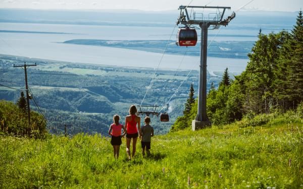 Condo de montagne au Mont-Sainte-Anne – Randonnée, vélo et détente