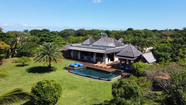 Golf, plage et art de vivre mauricien dans une villa d'exception
