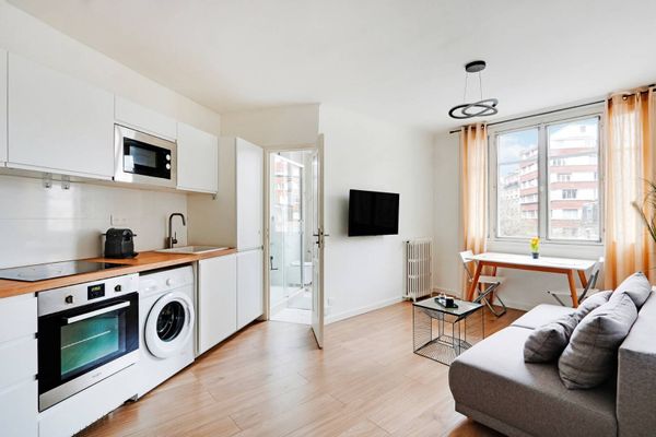 PARIS HOME