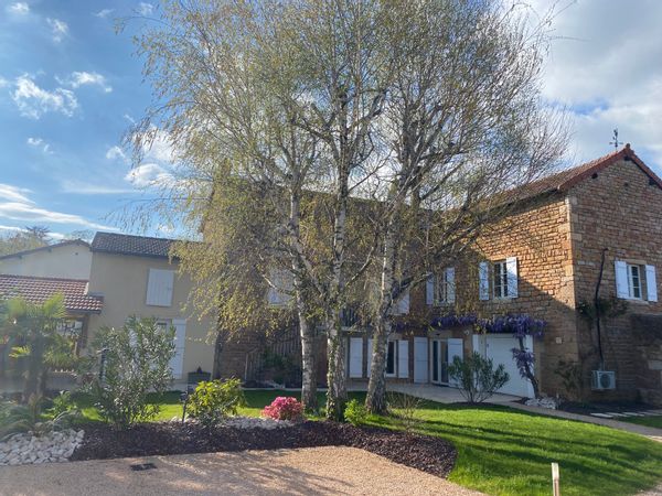 Maison de charme à Mâcon, à la croisée de la Bourgogne Sud et du Beaujolais.