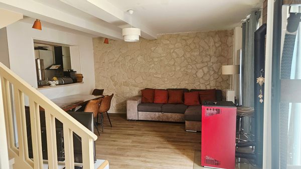 La maison de Jean-Francois est au calme dans un beau village du vexin avec tous commerces