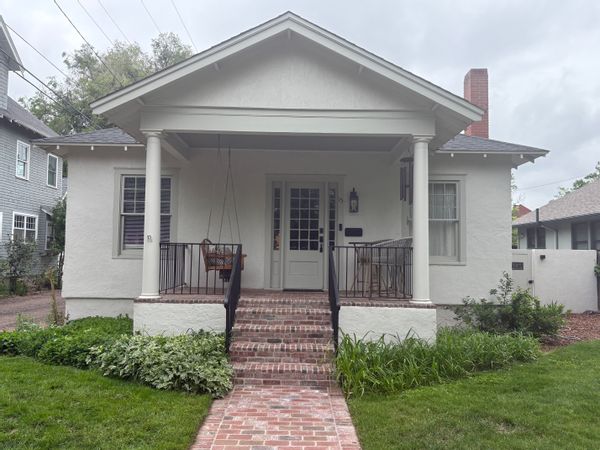 beautiful old north end neighborhood cottage close to downtown, 10 minutes into the mountains