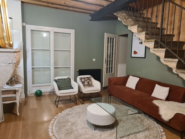 Maison spacieuse et agréable avec jardin à 25 minutes du centre ville de Lyon
