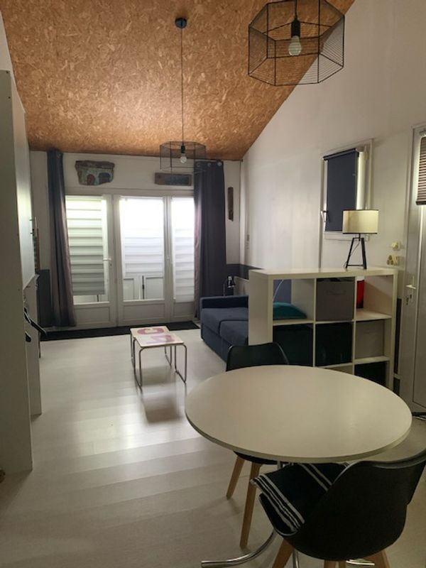 Grand studio près ile de re