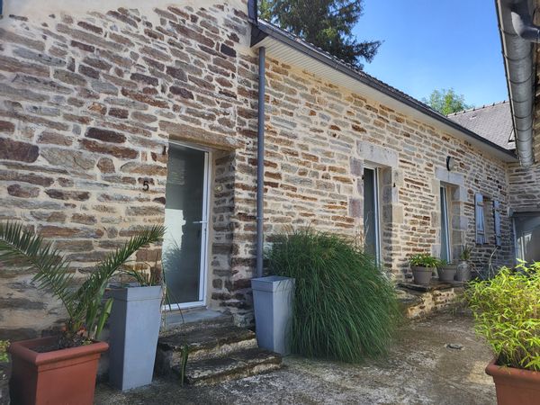 Longere avec 2 chambres, proche de la mer