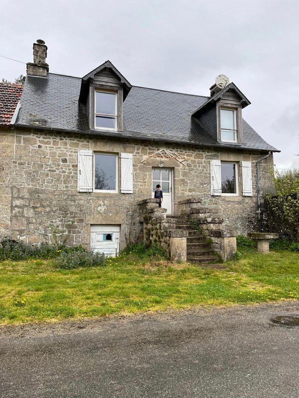 La chassagne, petite maison au coeur de la nature limousine