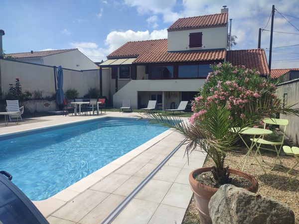 La maison de Thierry au cœur un village calme et verdoyant, proche de Nantes et de la côte.