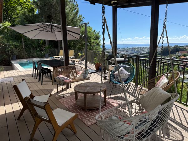 Maison familiale 8 personnes avec piscine et vue mer à Papeete