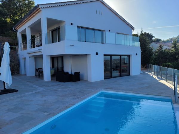 Vue exceptionnelle sur la cote d'azur