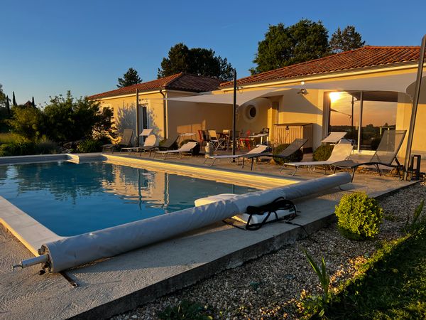 Villa Coucher de Soleil – Élégance, Calme et Panorama d’Exception en Dordogne