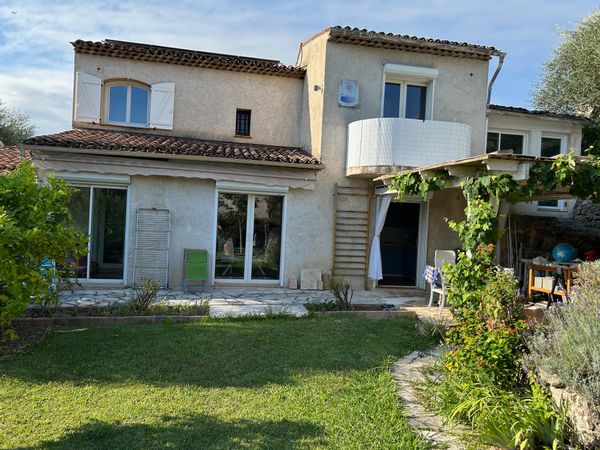 Manu House