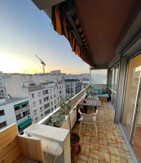 Appartement avec terrasse, 2 chambres, au coeur de Marseille