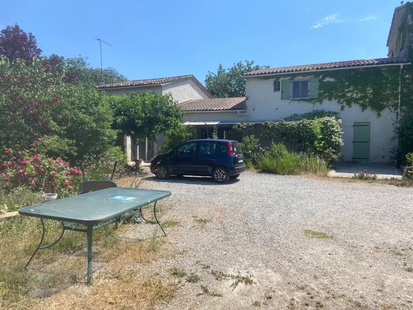 Maison familiale 5 chambres dans le var au calme !