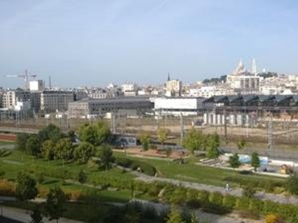 Appartement F2   A deux pas de la Butte Montmartre.