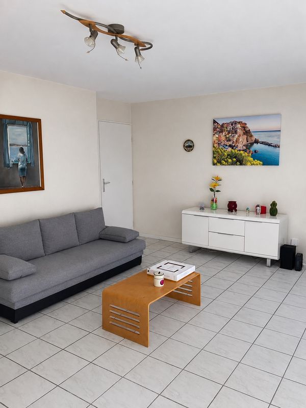 Appartement lumineux et calme au cœur du Triangle d’Or ( lac à pied) !