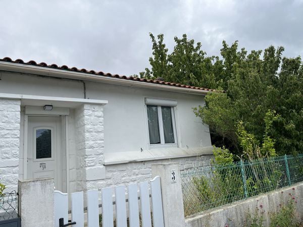 La maison de Marie, Bruno et Jeanne.