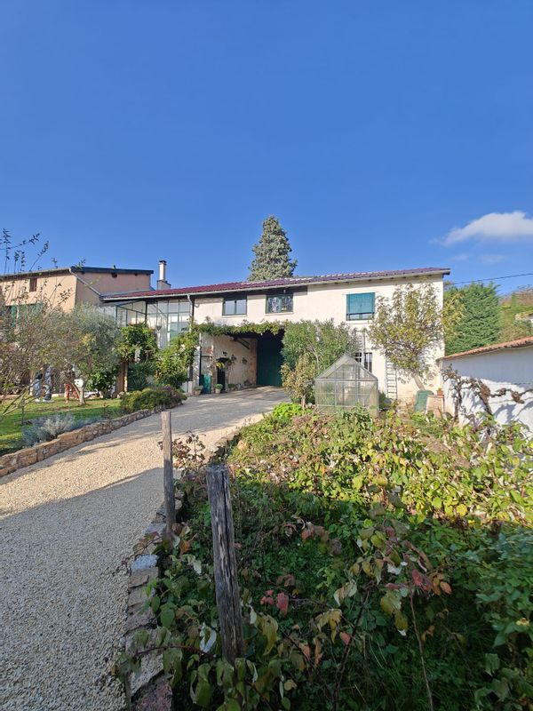 A charming family house, beautifully renovated, combining the charm of the old with modern comforts.