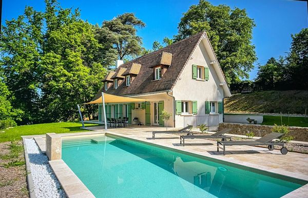Charming Property with Swimming Pool