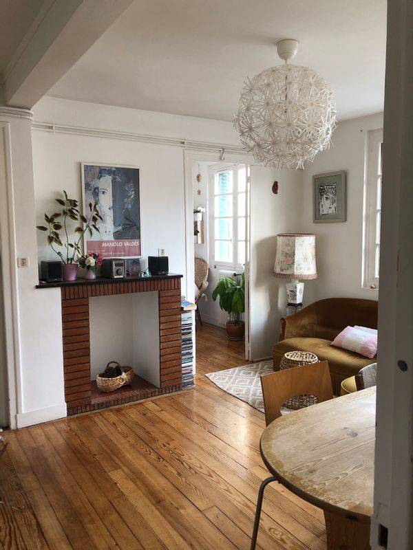 Joli petit appartement comportant deux chambres et une pièce à vivre agréable !