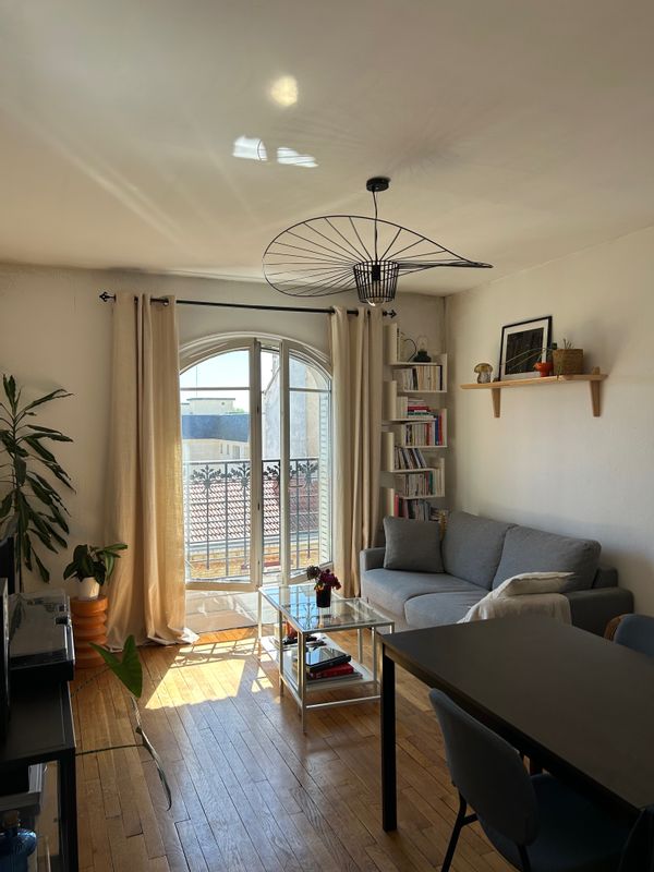 Appartement lumineux à l'entrée du bois de Vincennes avec vue sur le château