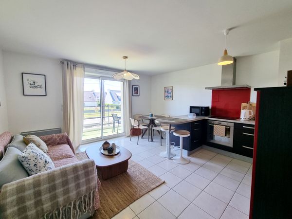 Appartement Cosy avec balcon et parking- 200m de la mer