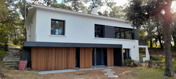 Ressourcez vous à la belle étoile dans notre appartement situé au rez-de-chaussé de notre maison.