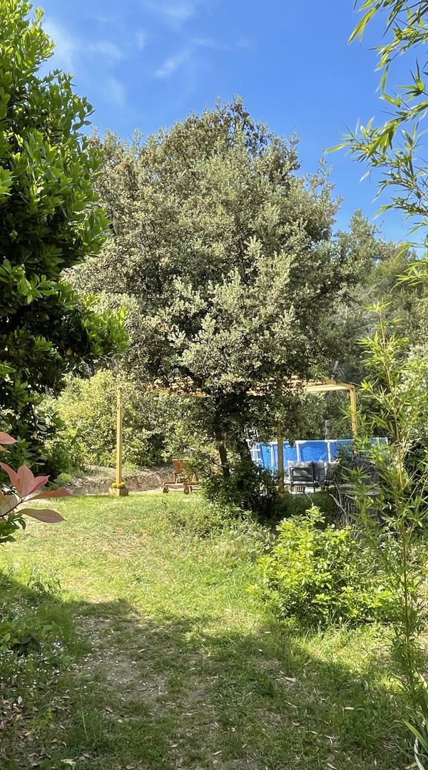 Nature, Jardin, Piscine et Vue sur la colline !