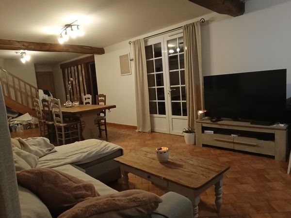 Maison à la campagne, actuellement en relooking, idéalement placée au centre de la région Normande.