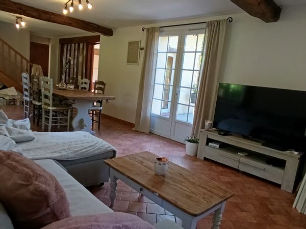 Maison à la campagne, actuellement en relooking, idéalement placée au centre de la région Normande.