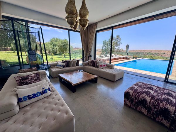 VILLA OLILIA
