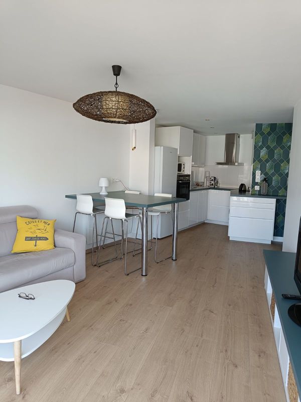 Appartement spacieux et lumineux à 200m de la plage