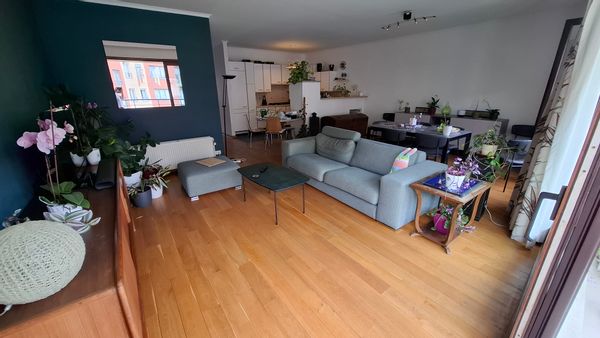 Chambre privée dans un lumineux appartement - Hôte présent