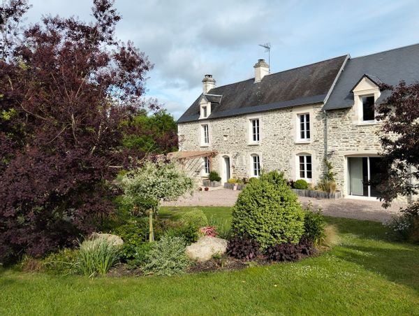 Corps de ferme dans le bocage normand