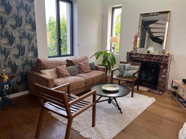 La maison de Carole est située en plein Lyon mais au calme. Proche commerces, transports & Fourviere