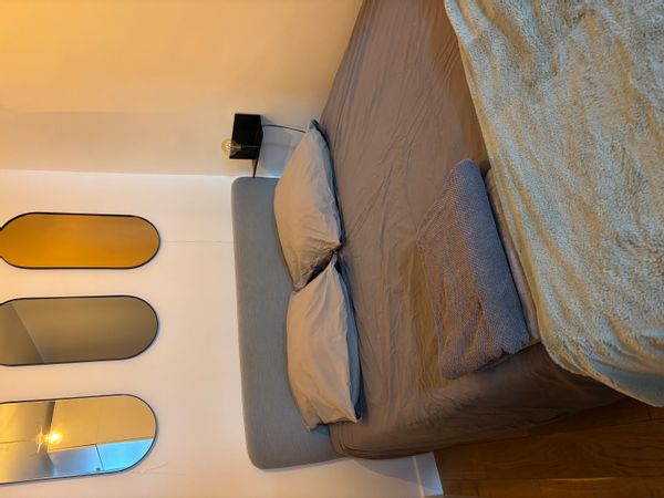 Studio cocoon de 18 m² au cœur du 1er arrondissement de Paris, équipé et décoré avec soin.