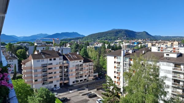 Grand appartement lumineux dans Annecy