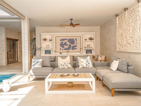 La chambre privée de Anais et Manu  Une tres belle chambre de plus d 60 m2 avec sa terrasse privee