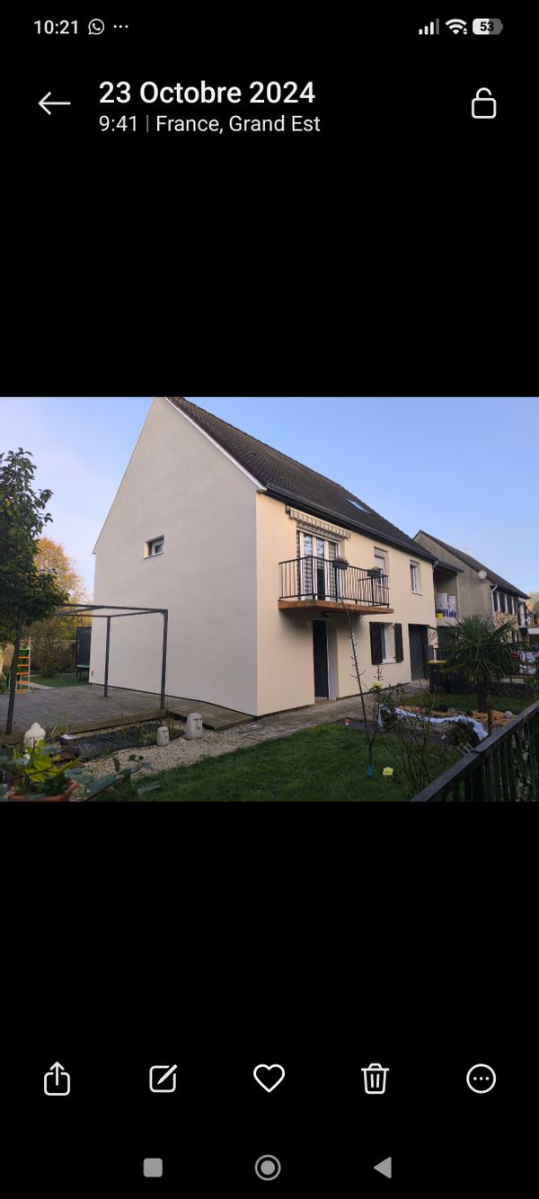 Grande maison avec 4chambres, 1 salle de bain bientôt deux, piscine, idéal pour famille